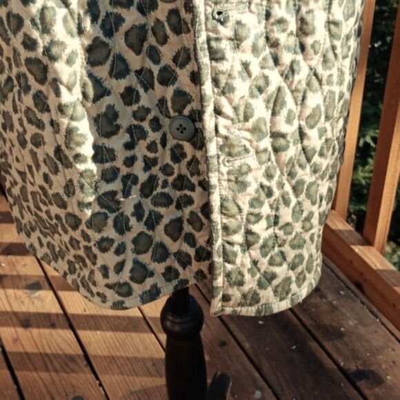 D & Co. Reversible Green Corduroy Quilted and  Leopard Quilted Jacket - Picture 9 of 14